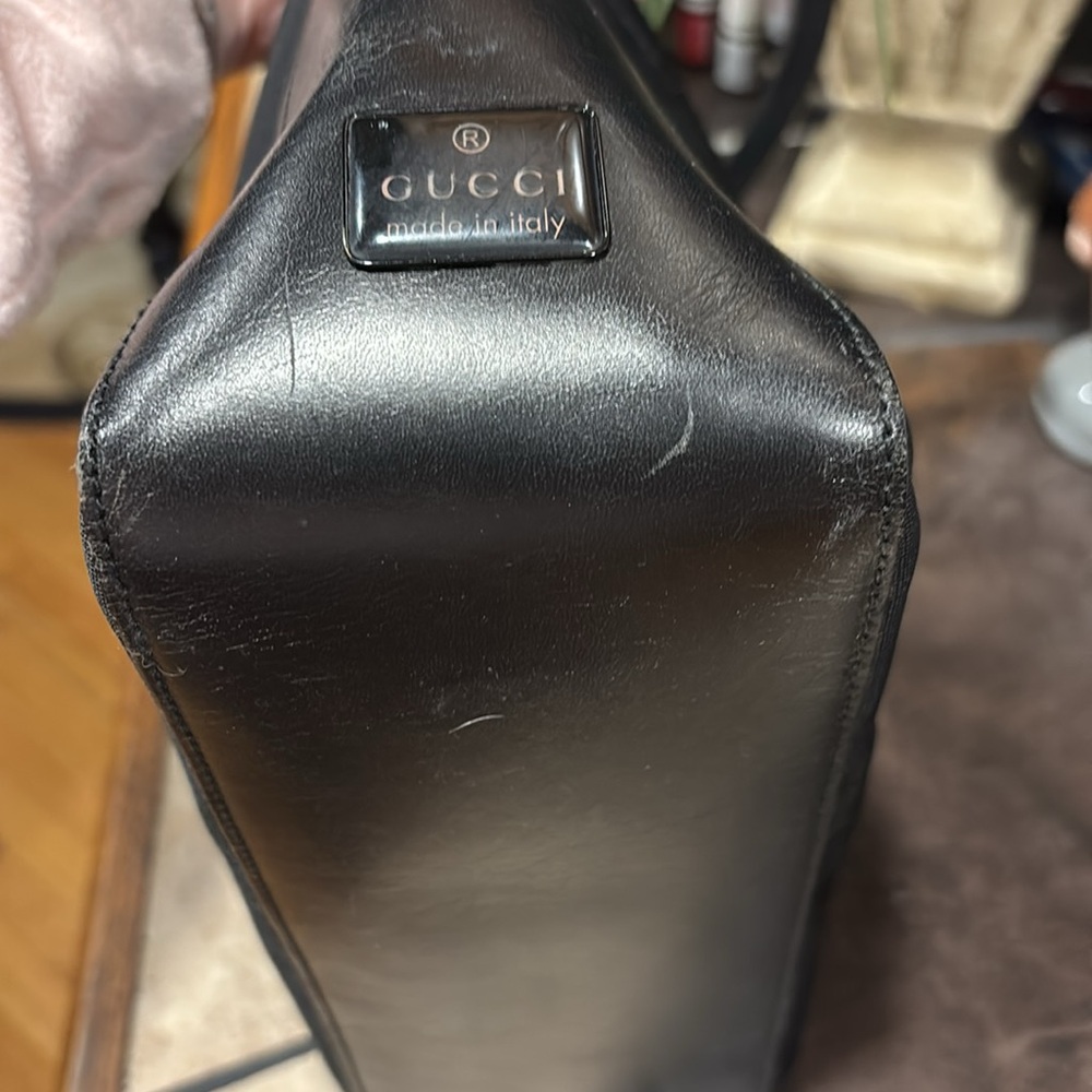 Gucci black nylon/leather shoulder bag with COA - Picture 4 of 9